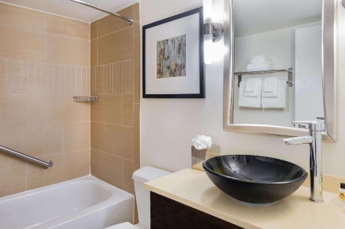 Crowne Plaza Sacramento Northeast an IHG Hotel - image 35