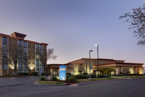 Crowne Plaza Sacramento Northeast an IHG Hotel - image 36
