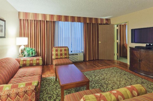 Holiday Inn Sacramento Downtown-Arena an IHG Hotel - image 19