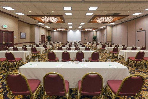 Holiday Inn Sacramento Downtown-Arena an IHG Hotel - image 4