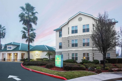Homewood Suites by Hilton Sacramento Airport-Natomas - image 3