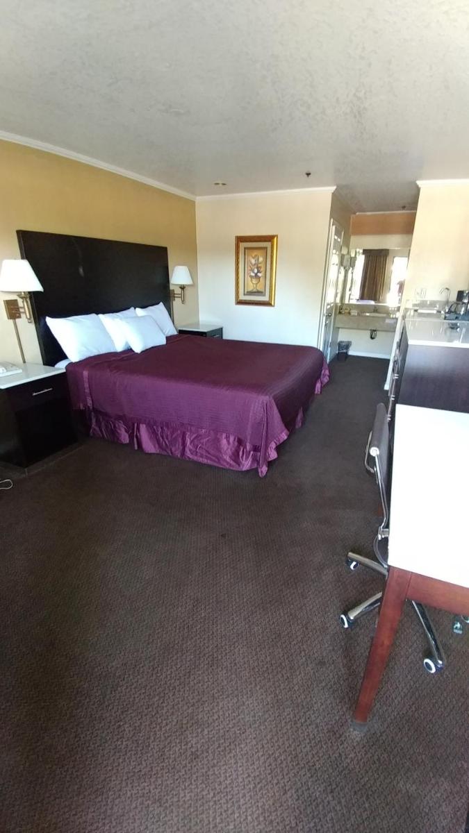 Executive Inn & Suites Sacramento - image 7