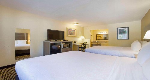 SureStay Plus Hotel by Best Western Sacramento North - image 20