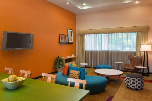 Fairfield Inn Sacramento Cal Expo - image 1
