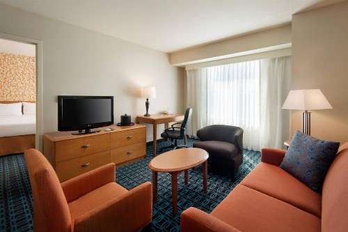 Fairfield Inn Sacramento Cal Expo - image 10