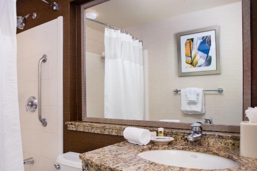 Fairfield Inn Sacramento Cal Expo - image 5