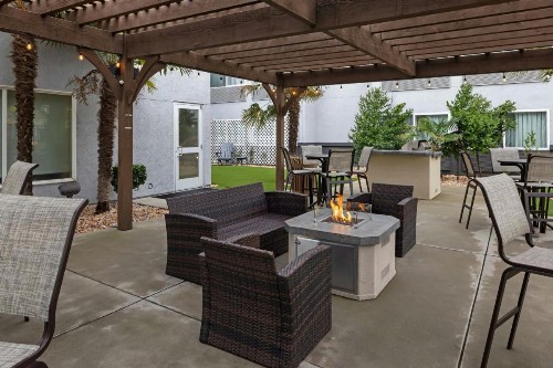 Courtyard by Marriott Sacramento Cal Expo - image 30
