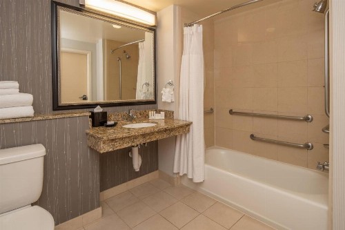 Courtyard by Marriott Sacramento Cal Expo - image 5