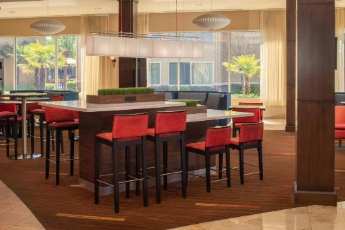 Courtyard by Marriott Sacramento Cal Expo - image 7