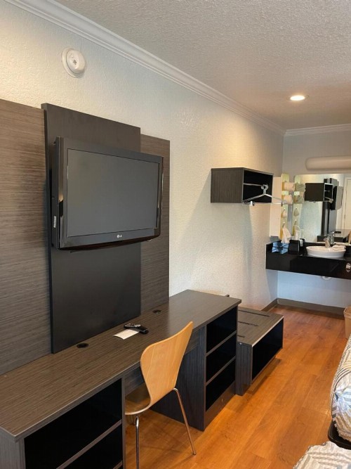 Motel 6 Sacremento Ca - Downton - image 28