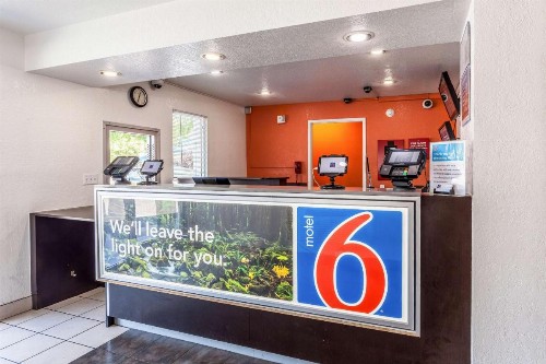 Motel 6 Sacremento Ca - Downton - image 31