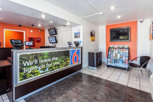 Motel 6 Sacremento Ca - Downton - image 38