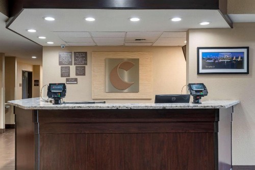 Comfort Suites Downtown Sacramento - image 11