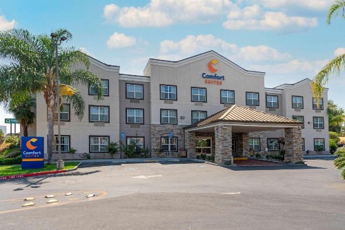 Comfort Suites Downtown Sacramento - image 13