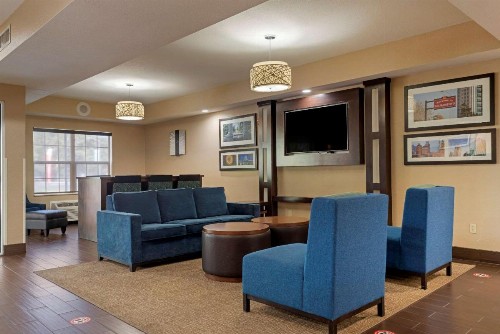 Comfort Suites Downtown Sacramento - image 41