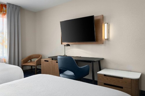 Fairfield Inn and Suites Sacramento Airport Natomas - image 7