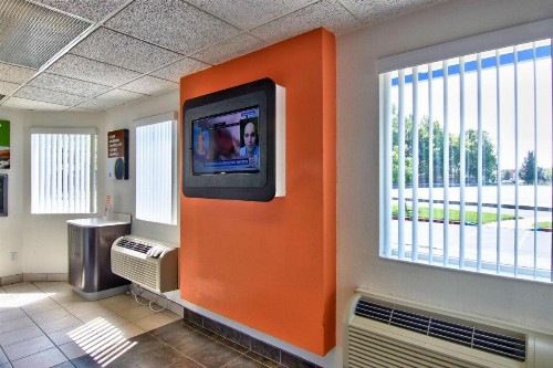 Motel 6-Sacramento CA - South - image 12