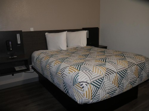 Motel 6-Sacramento CA - South - image 26