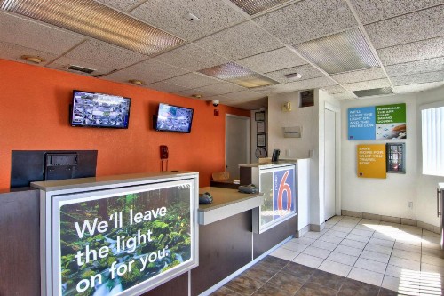 Motel 6-Sacramento CA - South - image 42