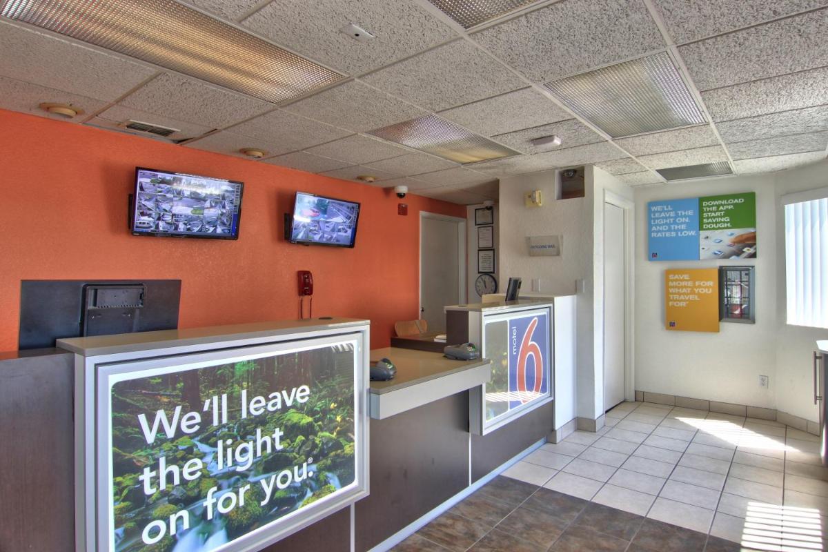Motel 6-Sacramento CA - South - image 6
