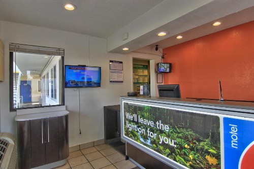 Motel 6-Sacramento CA - North - image 24