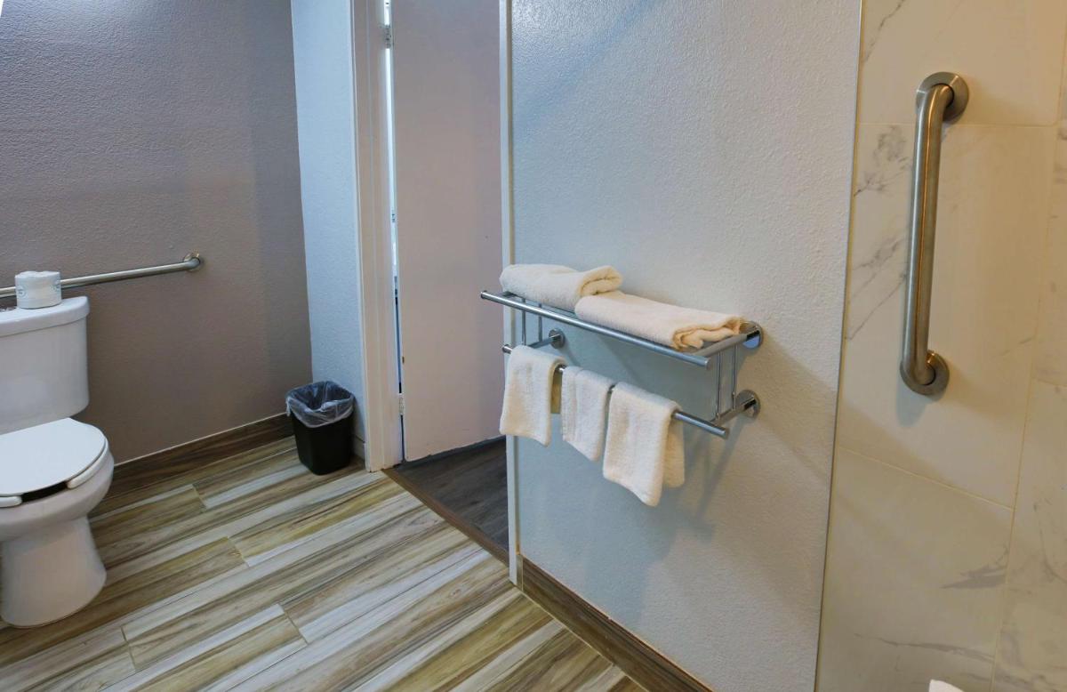 Motel 6-Sacramento CA - North - image 6