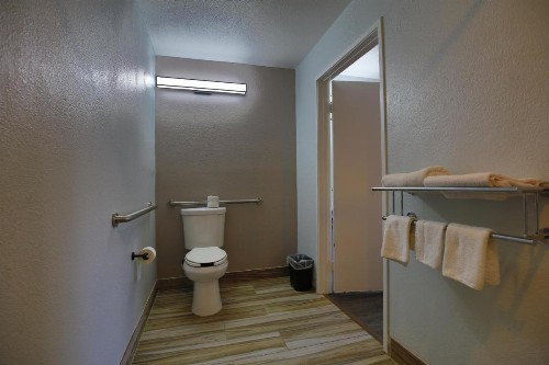 Motel 6-Sacramento CA - North - image 9
