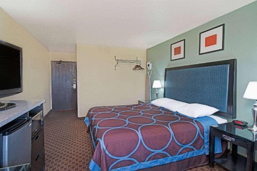 Super 8 by Wyndham Sacramento/Florin Rd - image 15