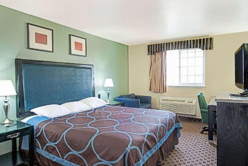 Super 8 by Wyndham Sacramento/Florin Rd - image 4