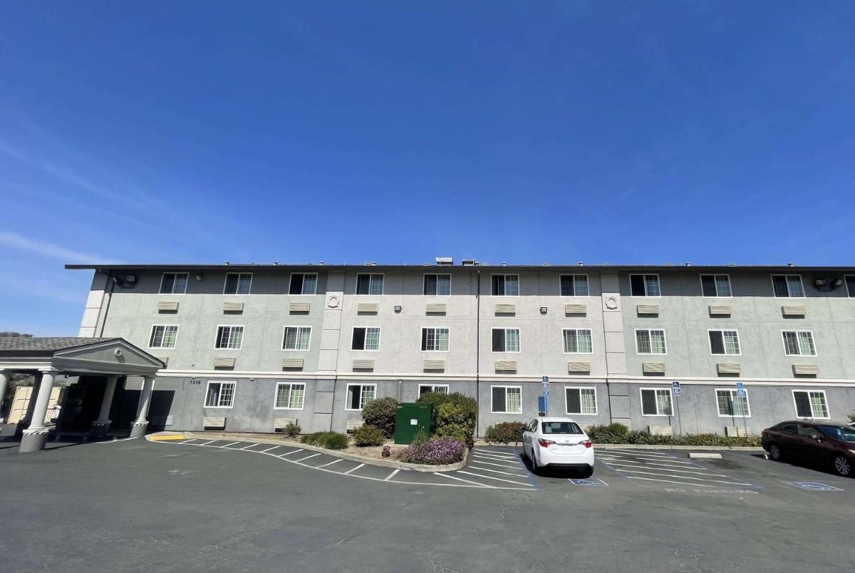 Super 8 by Wyndham Sacramento/Florin Rd - image 6