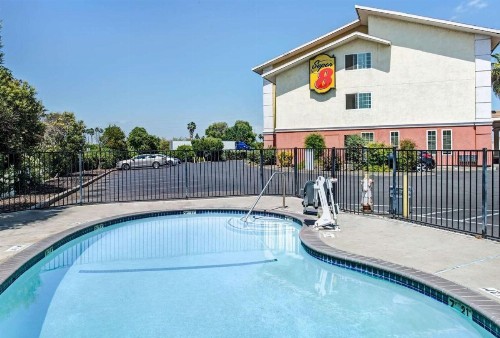 Super 8 by Wyndham Sacramento/Florin Rd - image 9