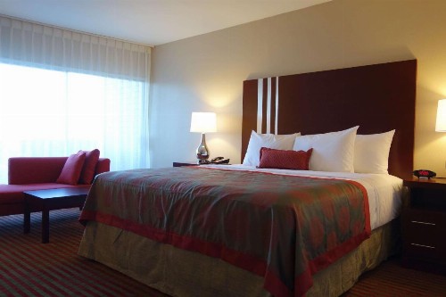 Ramada by Wyndham Sacramento - image 4