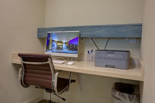Best Western Sandman Hotel - image 17
