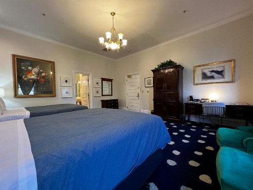 Sterling Hotel - image 14