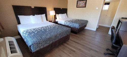 Econo Lodge Sacramento Convention Center - image 10