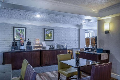La Quinta Inn by Wyndham Sacramento North - image 30