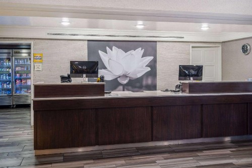 La Quinta Inn by Wyndham Sacramento North - image 4
