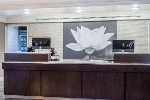 La Quinta Inn by Wyndham Sacramento North - image 5