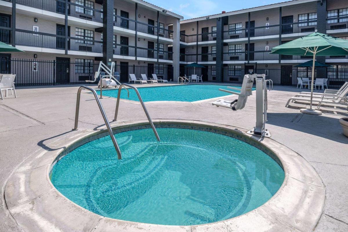 La Quinta Inn by Wyndham Sacramento North - image 7