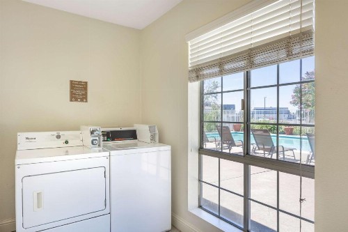 Best Western Capital City Inn - image 10