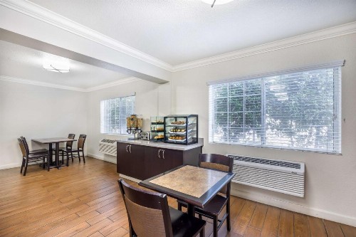 Best Western Capital City Inn - image 7