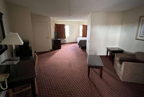 Days Inn & Suites by Wyndham Rancho Cordova - image 11