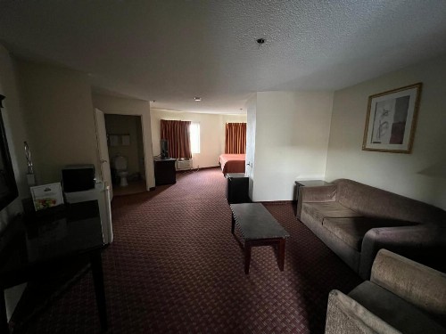 Days Inn & Suites by Wyndham Rancho Cordova - image 23