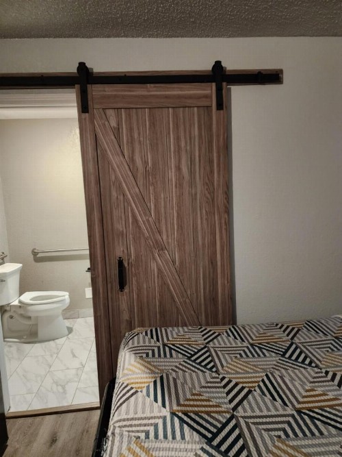 Sacramento Inn & Suites - image 2