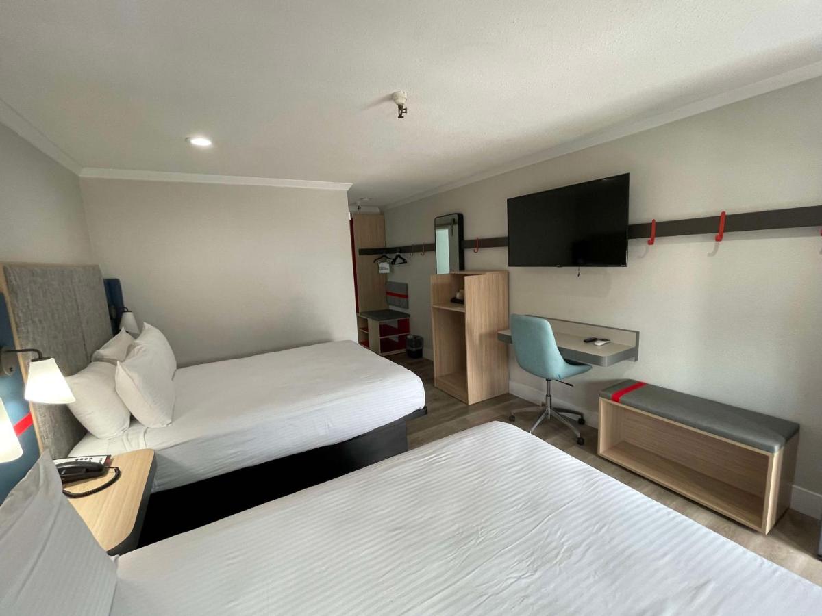 Roy Inn & Suites -Sacramento Midtown - image 7