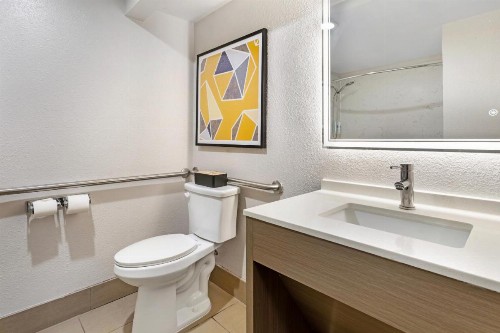 Comfort Inn & Suites Sacramento – University Area - image 40