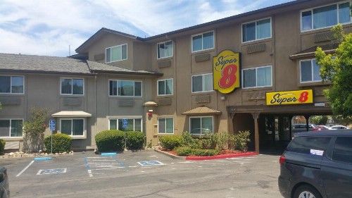 Super 8 by Wyndham Sacramento - image 7