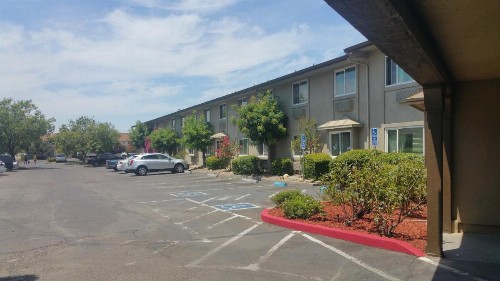 Super 8 by Wyndham Sacramento - image 8