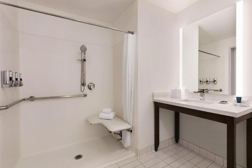 Four Points by Sheraton Sacramento Airport - image 9