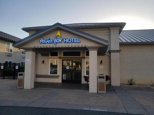 Arden Star Hotel - image 23